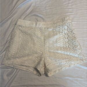 Hollister Women's High Waist Lace Shorts in Cream